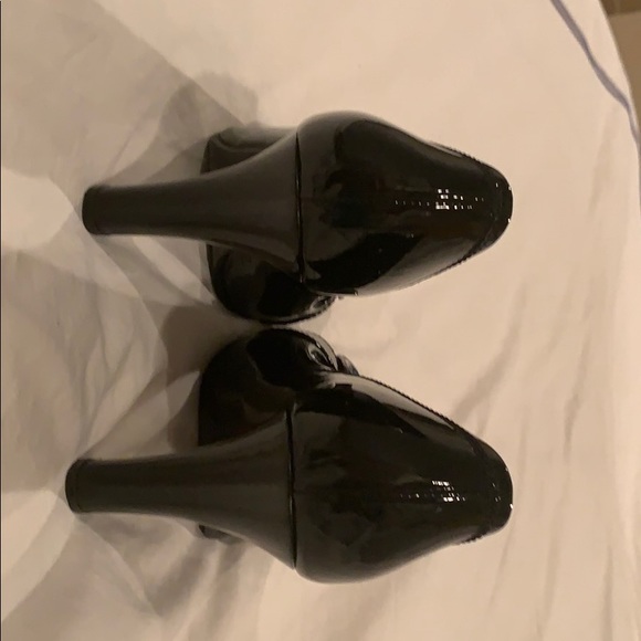 Fendi Black Patent Leather Heels. Size 6. - Picture 4 of 7